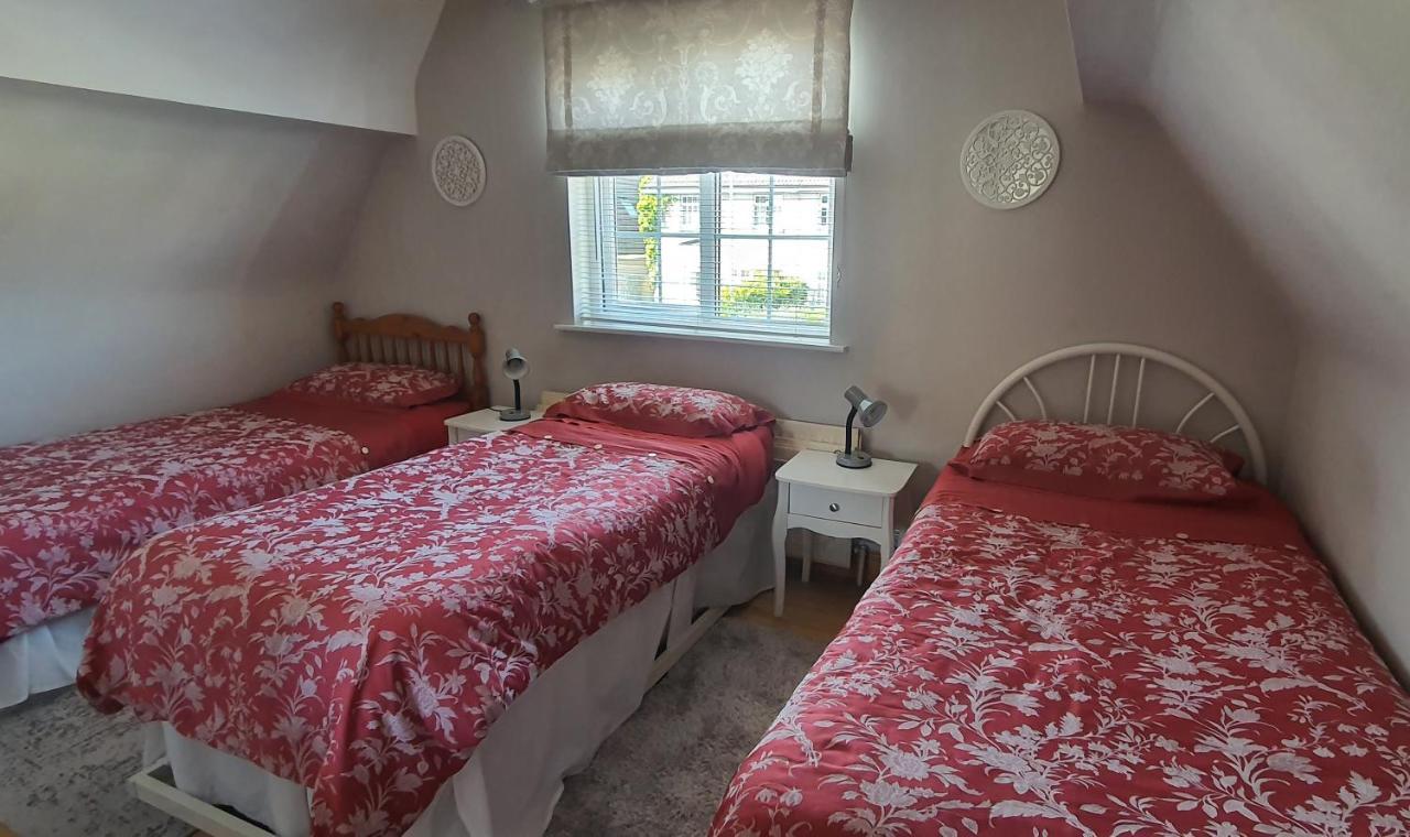 124 ,Castlelawn Heights, Headford Road Galway Homestay Экстерьер фото