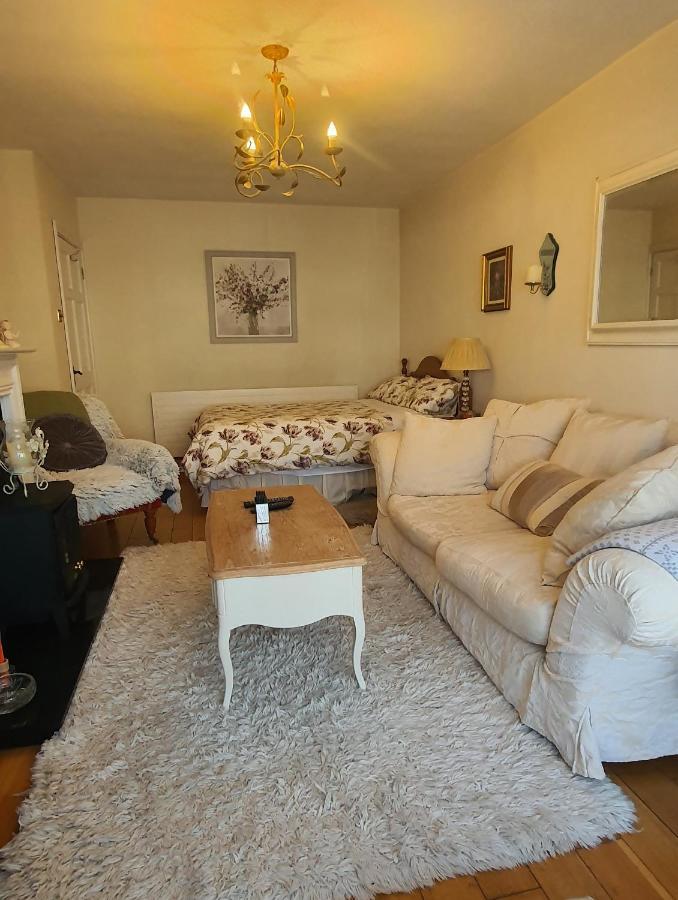 124 ,Castlelawn Heights, Headford Road Galway Homestay Экстерьер фото