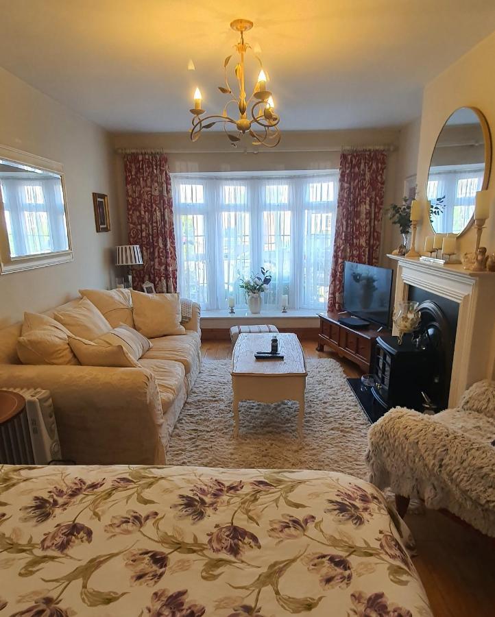 124 ,Castlelawn Heights, Headford Road Galway Homestay Экстерьер фото