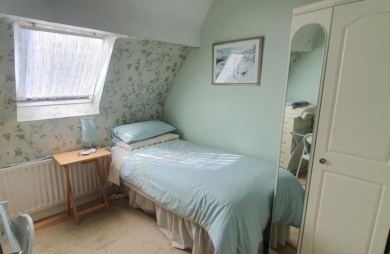 124 ,Castlelawn Heights, Headford Road Galway Homestay Экстерьер фото